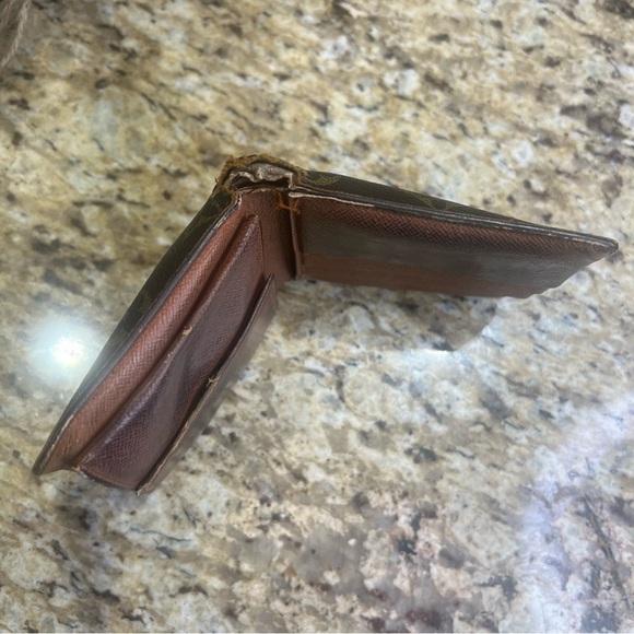 Authentic Vintage LOUIS Vuitton LV Monogram Short Bifold Wallet - Picture 3 of 16